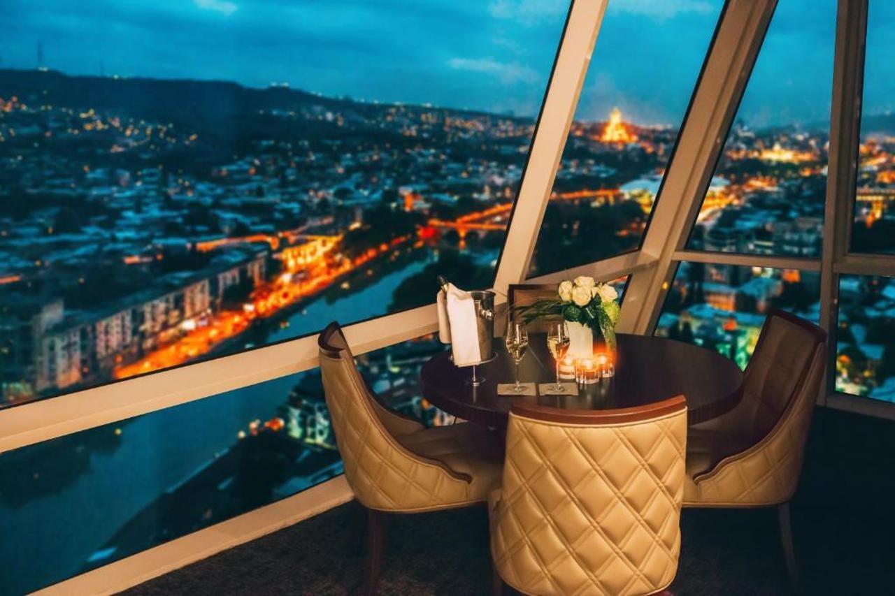 The Biltmore Tbilisi Hotel Bagian luar foto View from the restaurant