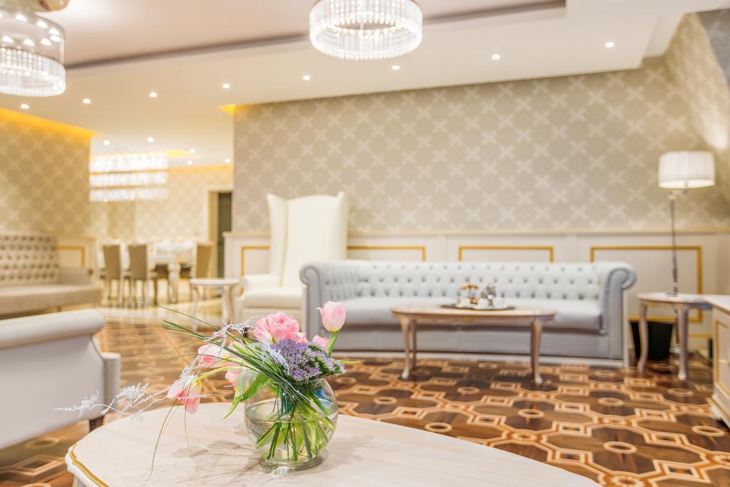 The Biltmore Tbilisi Hotel Bagian luar foto Lobby