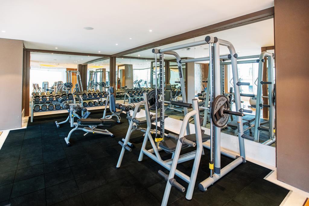 The Biltmore Tbilisi Hotel Bagian luar foto The gym at the hotel