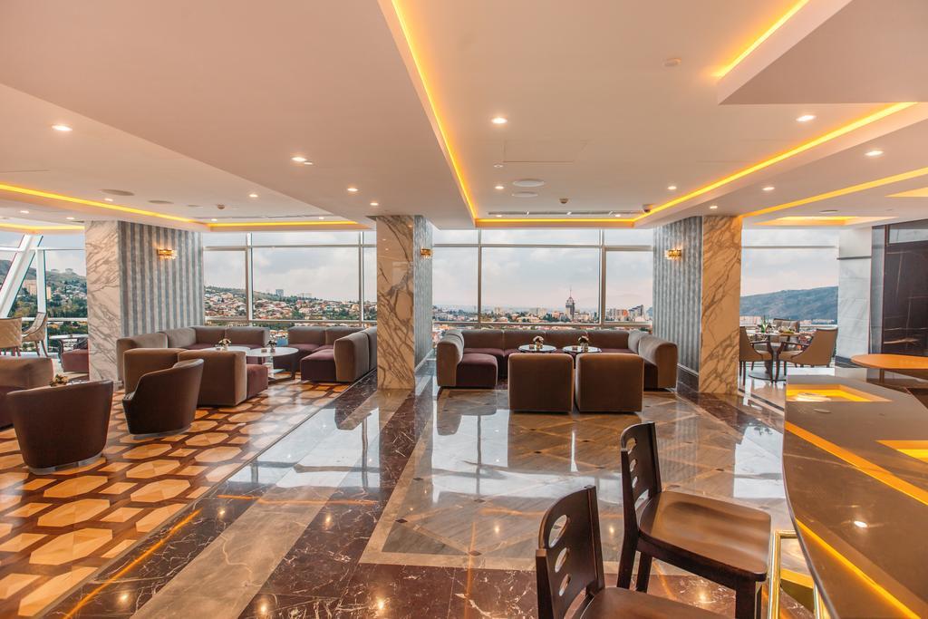 The Biltmore Tbilisi Hotel Bagian luar foto The lounge at the hotel