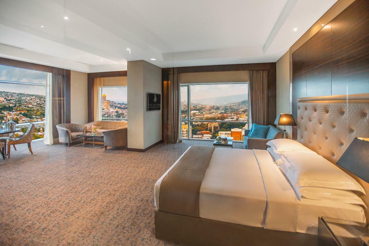 The Biltmore Tbilisi Hotel Bagian luar foto Suite